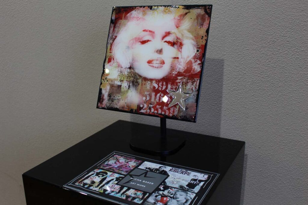 Mini Monroe I – Micha Baker