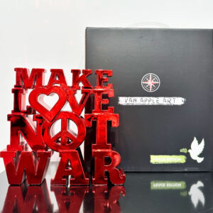 Make love not war red – van Apple